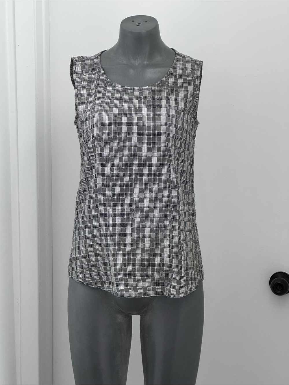 Theory Sleeveless Gray Plaid Scoop Neck Women's Top
